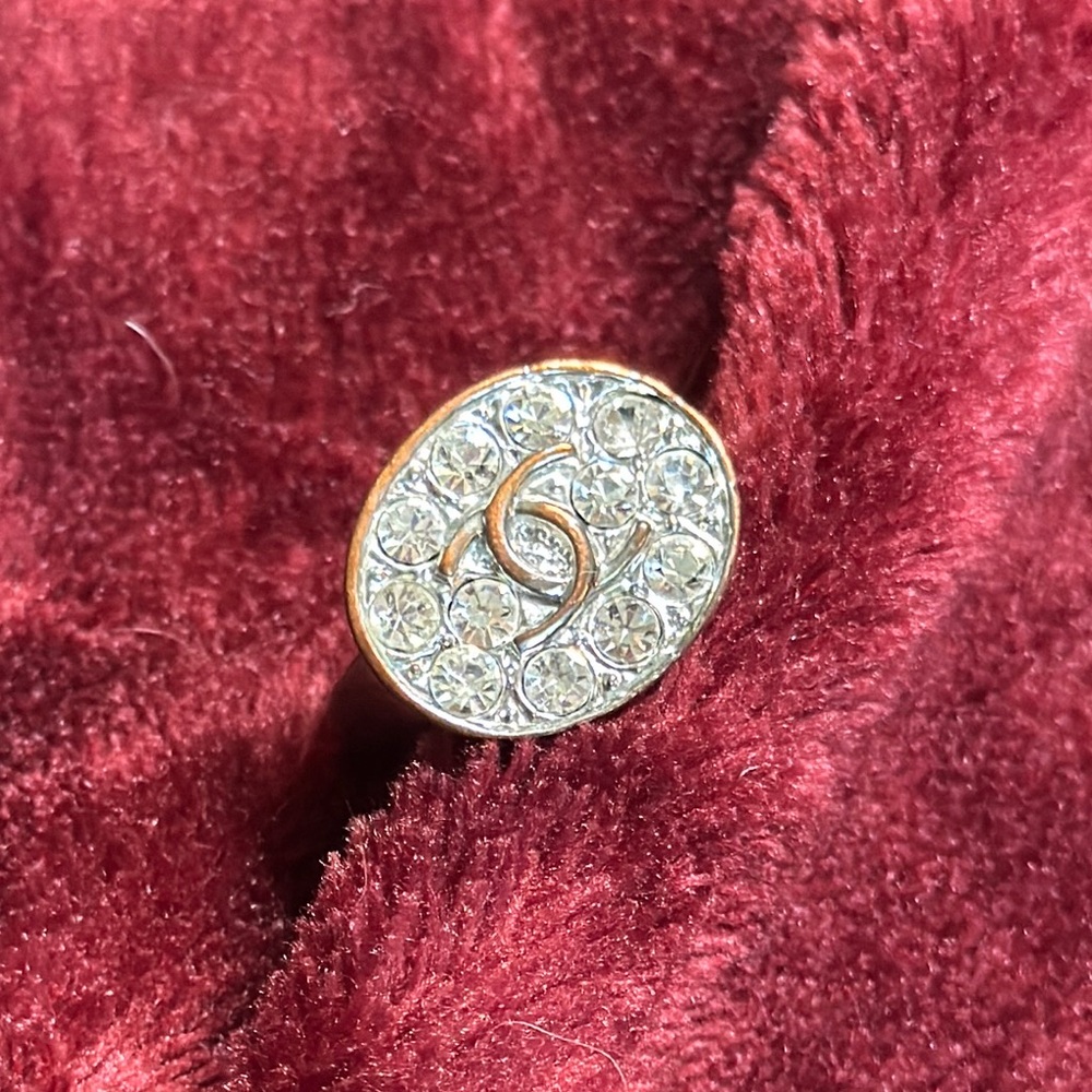Elegant Gold and Silver Women's Ring